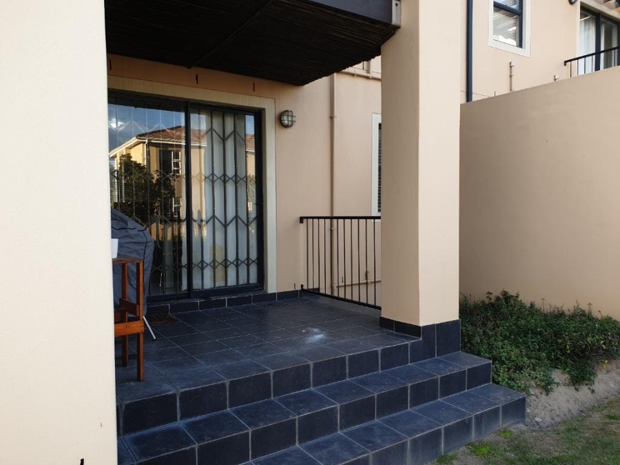 To Let 2 Bedroom Property for Rent in Burgundy Estate Western Cape